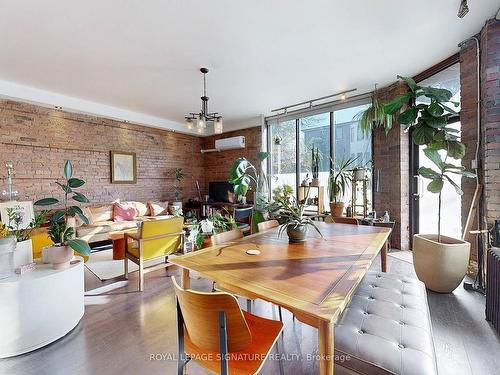 134 Pendrith St, Toronto, ON - Indoor Photo Showing Dining Room