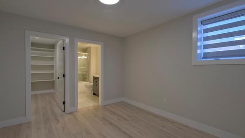 937 Royal Troon Lane, Kelowna, BC - Indoor Photo Showing Other Room