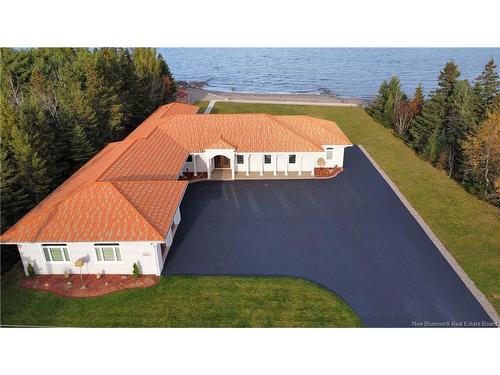 1602 Queen Elizabeth Dr, Bathurst, NB 