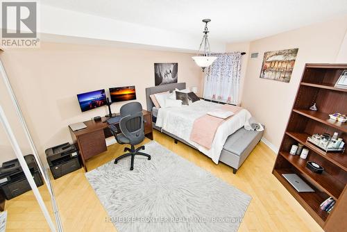 815 - 25 Kingsbridge Garden Circle, Mississauga, ON - Indoor Photo Showing Bedroom