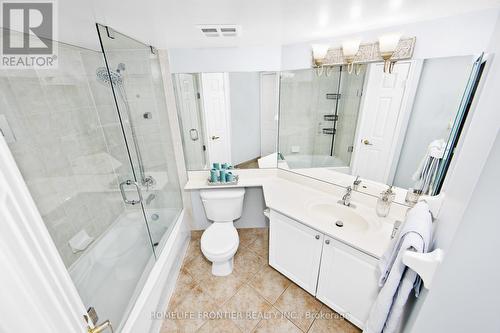 815 - 25 Kingsbridge Garden Circle, Mississauga, ON - Indoor Photo Showing Bathroom