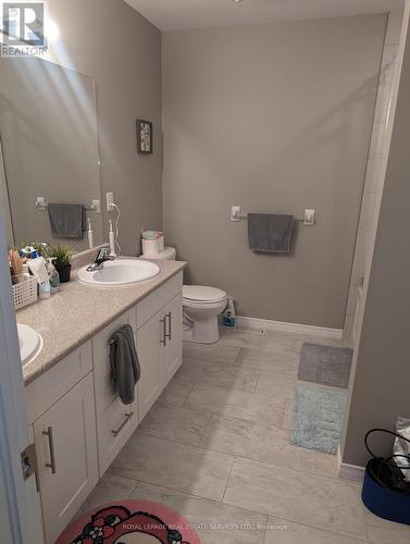 541 Rivertrail Avenue, Kitchener, ON - Indoor Photo Showing Bathroom