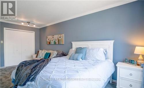 70 Glenroy Road, London, ON - Indoor Photo Showing Bedroom