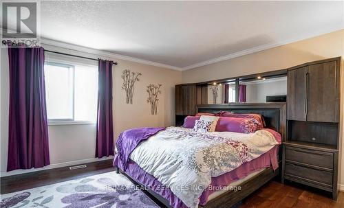 70 Glenroy Road, London, ON - Indoor Photo Showing Bedroom