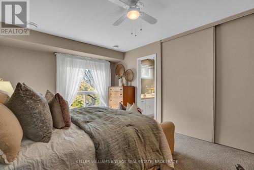 24 - 3409 St Clair Avenue E, Toronto (Clairlea-Birchmount), ON - Indoor Photo Showing Bedroom