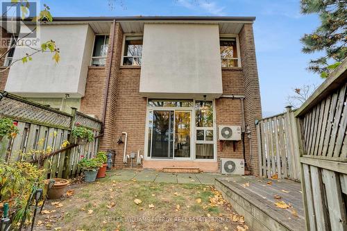 24 - 3409 St Clair Avenue E, Toronto (Clairlea-Birchmount), ON - Outdoor