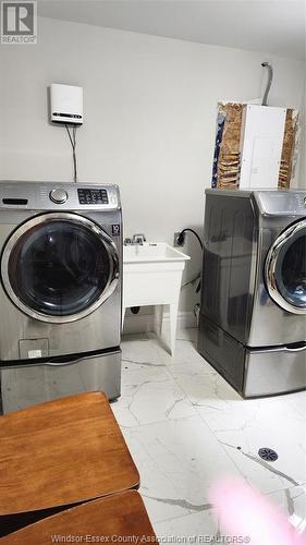 25 Noble Court Unit# Lower, Amherstburg, ON - Indoor Photo Showing Laundry Room