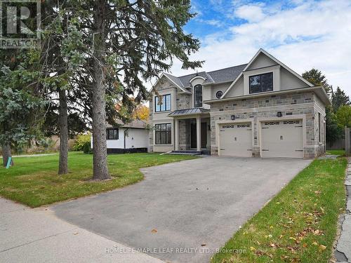 522 Third Line W, Oakville, ON - Outdoor With Facade