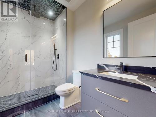 522 Third Line W, Oakville, ON - Indoor Photo Showing Bathroom