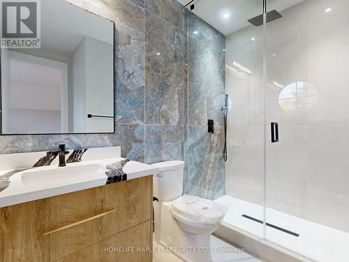 522 Third Line W, Oakville, ON - Indoor Photo Showing Bathroom