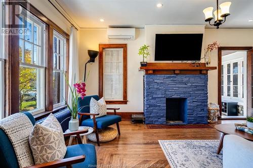 126 Division Street North, Kingsville, ON - Indoor Photo Showing Living Room With Fireplace