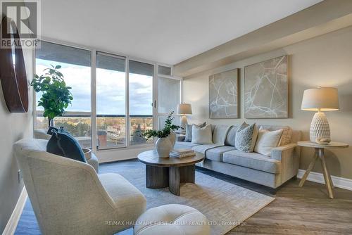 611 - 2 Westney Road S, Ajax, ON - Indoor Photo Showing Living Room