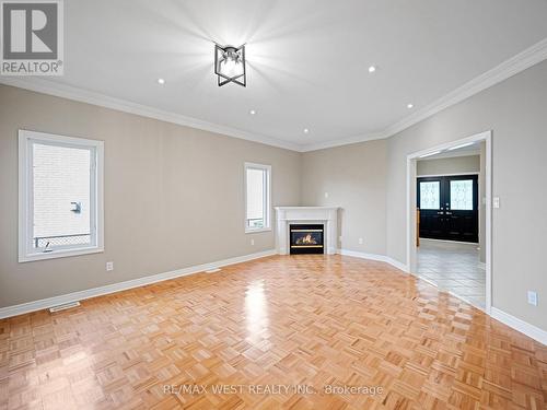 90 Archbury Circle, Caledon, ON - Indoor With Fireplace