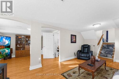 239 Hansen Road, Brampton, ON - Indoor Photo Showing Living Room