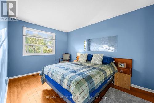 239 Hansen Road, Brampton, ON - Indoor Photo Showing Bedroom