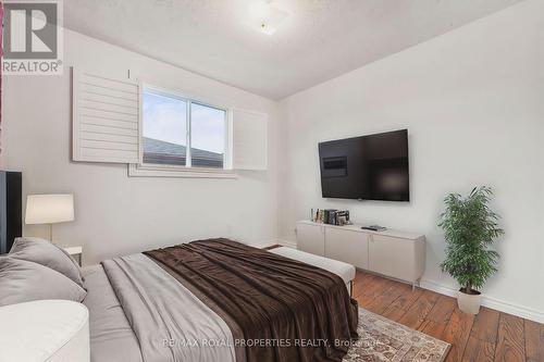 1 Halam Avenue, Hamilton, ON - Indoor Photo Showing Bedroom