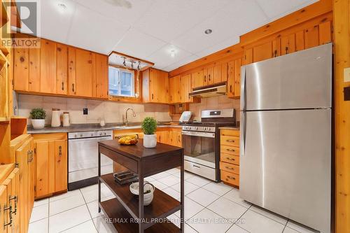 1 Halam Avenue, Hamilton, ON - Indoor Photo Showing Kitchen