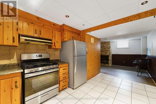 1 Halam Avenue, Hamilton, ON - Indoor Photo Showing Kitchen