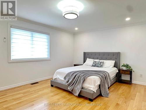 5173 Rice Lake Drive N, Hamilton Township, ON - Indoor Photo Showing Bedroom