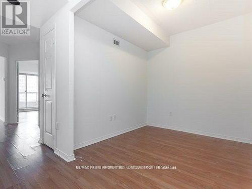 507 - 887 Bay Street, Toronto, ON - Indoor Photo Showing Other Room