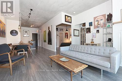 N304 - 116 George Street, Toronto, ON - Indoor Photo Showing Living Room