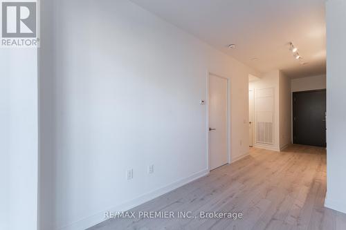 212 - 9 Tecumseth Street, Toronto, ON - Indoor Photo Showing Other Room