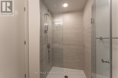 212 - 9 Tecumseth Street, Toronto, ON - Indoor Photo Showing Bathroom