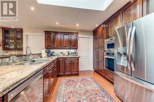 146 Trelawn Avenue, Oakville, ON - Indoor Photo Showing Kitchen With Double Sink