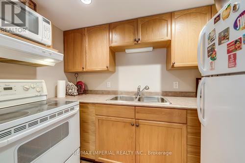 146 Trelawn Avenue, Oakville, ON - Indoor Photo Showing Kitchen With Double Sink