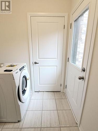 225 Coronation Road, Whitby, ON - Indoor Photo Showing Laundry Room