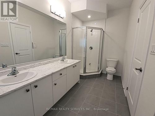 225 Coronation Road, Whitby, ON - Indoor Photo Showing Bathroom