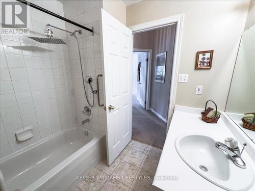 29 - 1478 Adelaide Street, London, ON - Indoor Photo Showing Bathroom