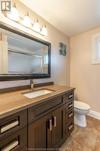 39 Holland Avenue, Chatham, ON - Indoor Photo Showing Bathroom