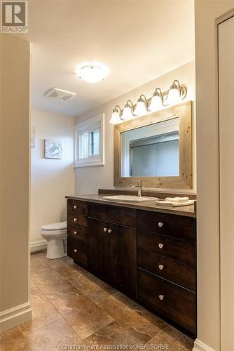 39 Holland Avenue, Chatham, ON - Indoor Photo Showing Bathroom