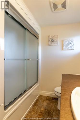 39 Holland Avenue, Chatham, ON - Indoor Photo Showing Bathroom