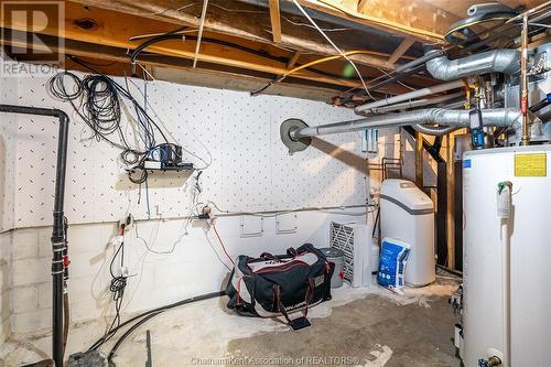 39 Holland Avenue, Chatham, ON - Indoor Photo Showing Basement