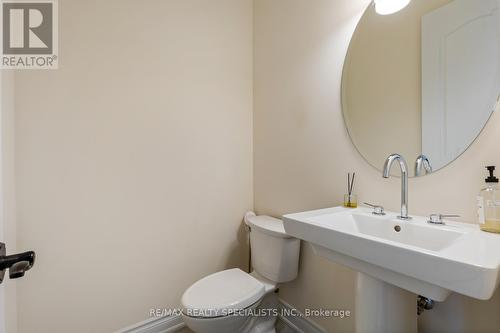 39 New Yorkton Avenue, Markham, ON - Indoor Photo Showing Bathroom