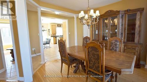 26 Ginger Grove, Vaughan, ON - Indoor Photo Showing Dining Room