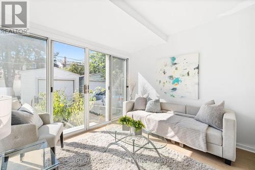 100 Runnymede Road, Toronto, ON - Indoor Photo Showing Living Room