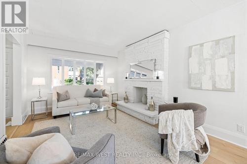 100 Runnymede Road, Toronto, ON - Indoor Photo Showing Living Room