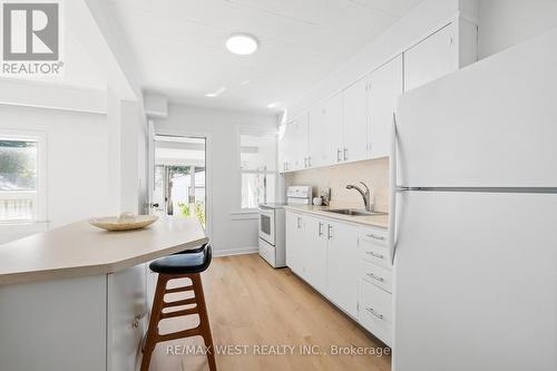 100 Runnymede Road, Toronto, ON - Indoor Photo Showing Kitchen