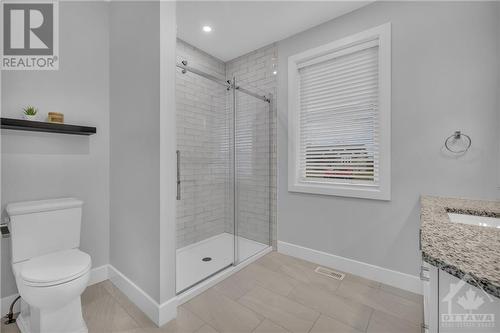 1077 Shearer Drive, Brockville, ON - Indoor Photo Showing Bathroom