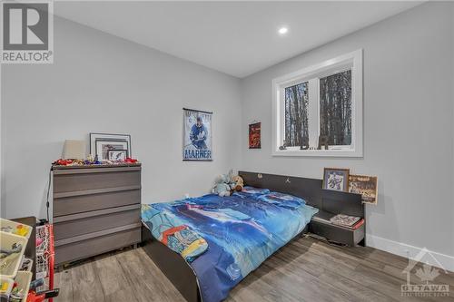 1077 Shearer Drive, Brockville, ON - Indoor Photo Showing Bedroom