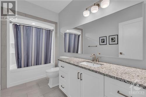 1077 Shearer Drive, Brockville, ON - Indoor Photo Showing Bathroom