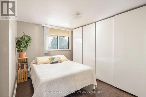 201 - 5 Frith Road, Toronto, ON - Indoor Photo Showing Bedroom