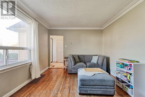 195 Phyllis Avenue, Toronto, ON - Indoor