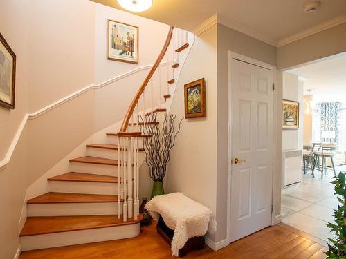 Staircase - 406 Rue Des Iris, Lévis (Les Chutes-De-La-Chaudière-Ouest), QC - Indoor Photo Showing Other Room