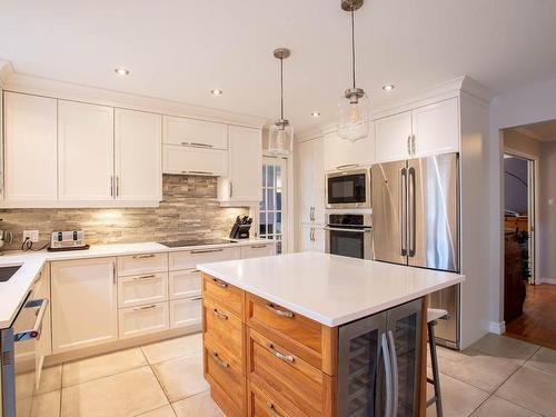 Kitchen - 406 Rue Des Iris, Lévis (Les Chutes-De-La-Chaudière-Ouest), QC - Indoor Photo Showing Kitchen With Upgraded Kitchen