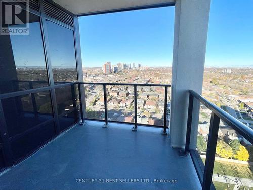 1906 - 202 Burnhamthorpe Road E, Mississauga, ON - Outdoor With Balcony With View