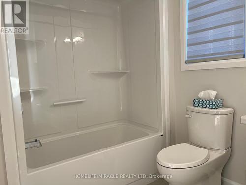 3920 Mitchell Crescent, Fort Erie, ON - Indoor Photo Showing Bathroom